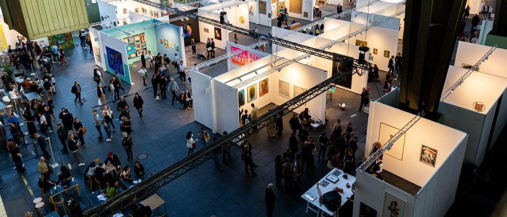 Die Messe art Berlin 2019 in den Hangars am Flughafen Tempelhof.