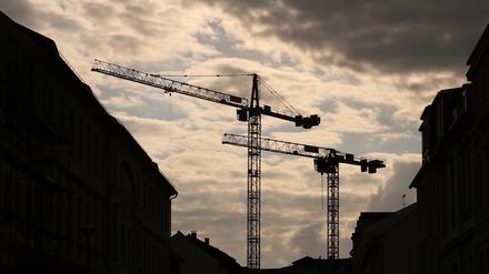 Markus Bundi erzählt in einer Kurzgeschichte von einem erfrorenen Kranfahrer.