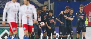 Tabellennachbarn war einmal. Hertha BSC machte nach dem Sieg gegen den HSV (zumindest vorerst) einen Platz gut.