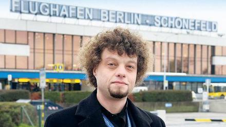 Der Zuhörer. Seit 2008 ist der evangelische Pfarrer Justus Münster Seelsorger an den Berliner Airports. 