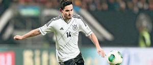 Verdammt lang her. Zuletzt spielte Ilkay Gündogan am 14. August 2013 für Deutschland. 