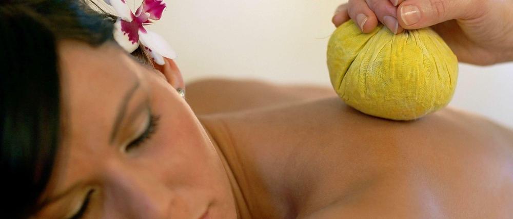 Mit Gutscheinen für Dienstleistungen wie Massagen und Produkte zum Sonderpreis wurde Groupon bekannt.