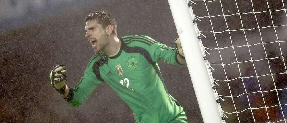 Was kam, hielt er: Ron-Robert Zieler musste nur gegen Nolito und Pedro parieren.