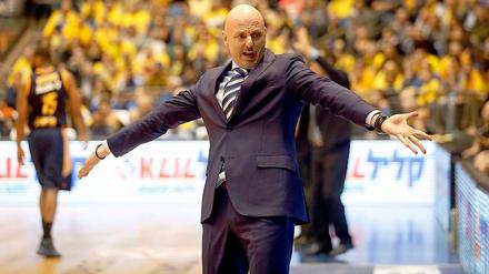Wütend auf seine eigenen Spieler: Alba-Trainer Sasa Obradovic (hier im Spiel in Tel Aviv)