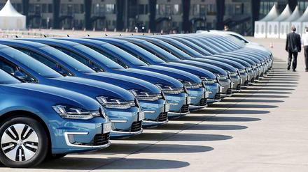 Volkswagen macht unter Deutschlands Großkonzernen den meisten Umsatz. Im Bild der kürzlich auf den Markt gekommene Elektro-Golf.