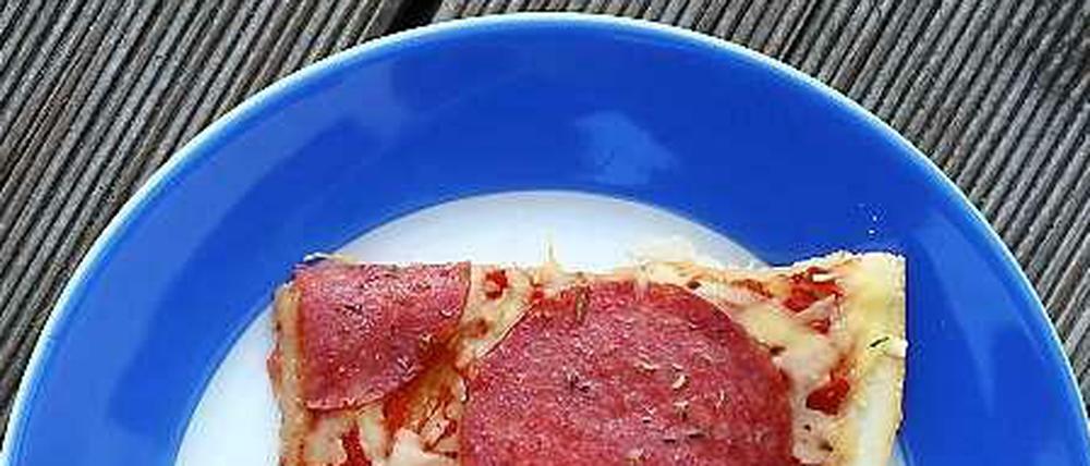 Online bestellt landet die Pizza auf dem Teller. Plattformen wie Lieferheld bieten Lieferdiensten die Möglichkeit, ohne eigene Homepage möglichst viele Kunden zu erreichen.