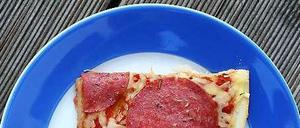 Online bestellt landet die Pizza auf dem Teller. Plattformen wie Lieferheld bieten Lieferdiensten die Möglichkeit, ohne eigene Homepage möglichst viele Kunden zu erreichen.