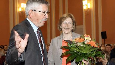Ex-Finanzsenator Thilo Sarrazin und seine Frau Ursula bei der Verabschiedung im Roten Rathaus 2009.