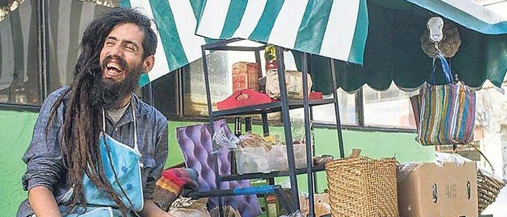 Pablo Andres Bobadilla Echenique ist der erste Vegetarier seiner Familie und produziert nachhaltige Lebensmittel.