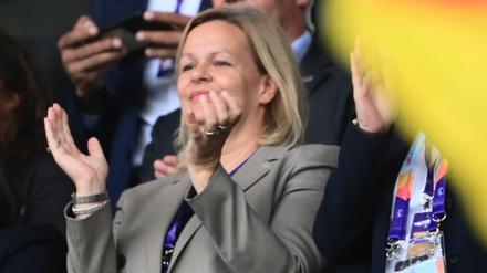 Nancy Faeser besuchte die EM-Partie Deutschland gegen Österreich in London.