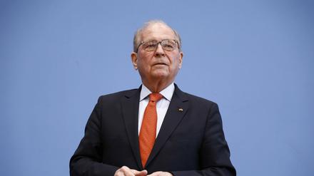 Wolfgang Ischinger wünscht sich von Bundeskanzler Olaf Scholz, dass er seine Ukrainepolitik trotz aller heiklen sicherheitspolitischen Fragen besser erklärt.