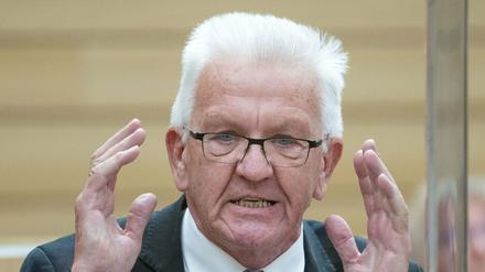 Winfried Kretschmann (Bündnis 90/Die Grünen), Ministerpräsident von Baden-Württemberg, hat einen Gasgipfel zum Energiesparen einberufen.