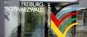 Laut einer Studie der Untersuchungskommission zur Aufarbeitung der Doping-Vergangenheit an der Universität Freiburg lässt sich Anabolika-Doping „in systematischer Weise“ anhand neuer Aktenbestände „erstmals auch für den Profifußball in Deutschland sicher beweisen".