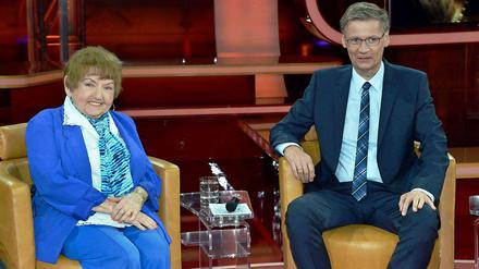 Die Auschwitz-Überlebende Eva Kor trat am Sonntagabend bei Günther Jauch auf. Sie wird jetzt von anderen Nebenklägern im Prozess gegen den "Buchhalter von Auschwitz" kritisiert. 