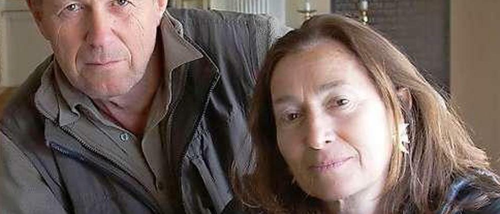 Blättern in Erinnerungen. Die Londoner Filmemacherin Katya Krausova und der kanadische Fotograf Yuri Doic sind dem Sinn des Lesens sehr nahe gekommen. 