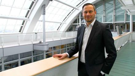 Im Interview spricht der Vorstandsvorsitzende der Technologiestiftung Berlin, Nicolas Zimmer, über Big Data, Industrie 4.0 und die Chancen der Digitalisierung. 