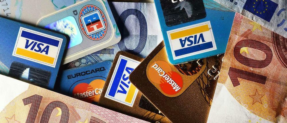 Zu viel bezahlt. Viele Banken haben in der Vergangenheit unzulässige Gebühren bei der Kreditvergabe kassiert.
