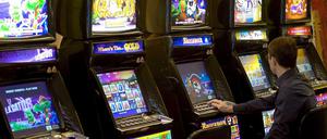 In Berlin leben nach Schätzungen rund 276000 Glücksspielsüchtige.