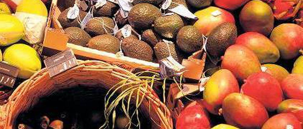 Lecker, gesund, teuer. Für Obst und Gemüse musste zuletzt mehr gezahlt werden. Doch die wesentlichen Preistreiber sind hierzulande Öl, Benzin und Strom. Foto: ddp