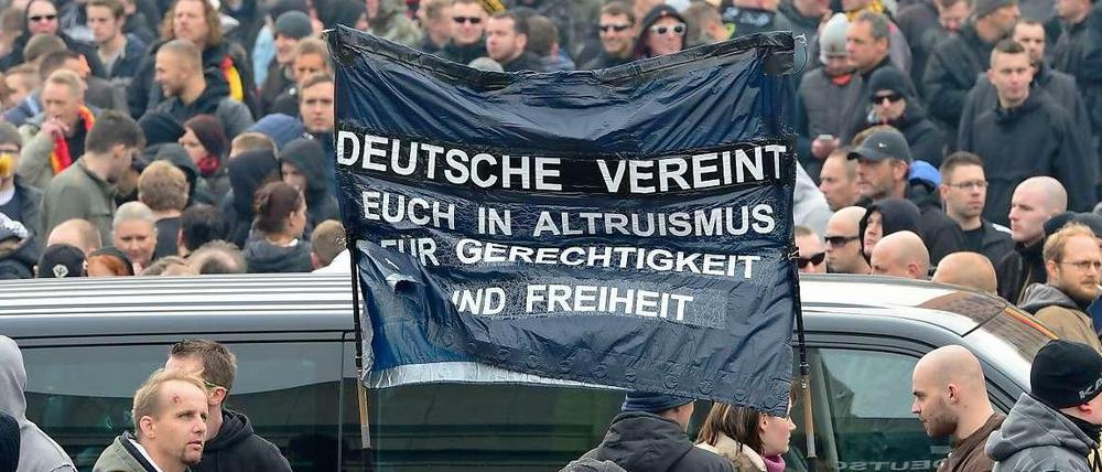 Es kommen zunächst weniger Teilnehmer als erwartet. 