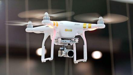 Eine Drohne. Vielleicht transportiert sie demnächst schon Lebensmittel?