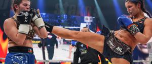 Am 16. Februar besiegte Marie Lang (rechts) in München Ajla Lukac aus Serbien nach Punkten und verteidigte damit ihren Weltmeistertitel. Damals litt sie schon unter starken Symptomen, die sich später als Coronavirus-Infektion herausstellten.