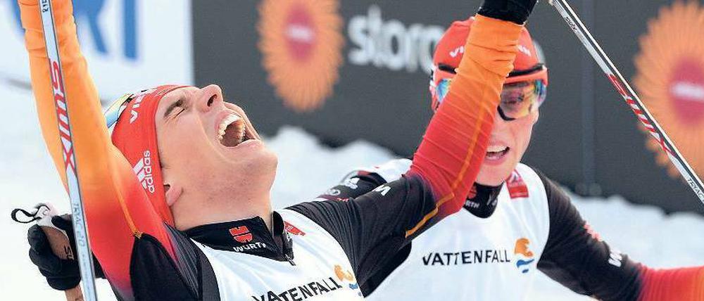 Einer feiert immer. Das erste Einzelrennen in Falun gewann Johannes Rydzek (links), Favorit Eric Frenzel (rechts) kam nur auf Rang vier. Am Donnerstag sind nun beide deutschen Kombinierer in der Favoritenrolle.