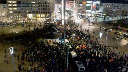 Es werden weniger. Pegida-Amhänger am 23. März 2015 in Dresden.