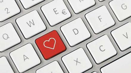 Liebe gefunden. Mehr als jeder Dritte hat online einen Partner kennengelernt.