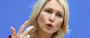 Familienministerin Schwesig will mit der Entgeltgleichheit die Lohnunterschiede zwischen Frauen und Männern bekämpfen