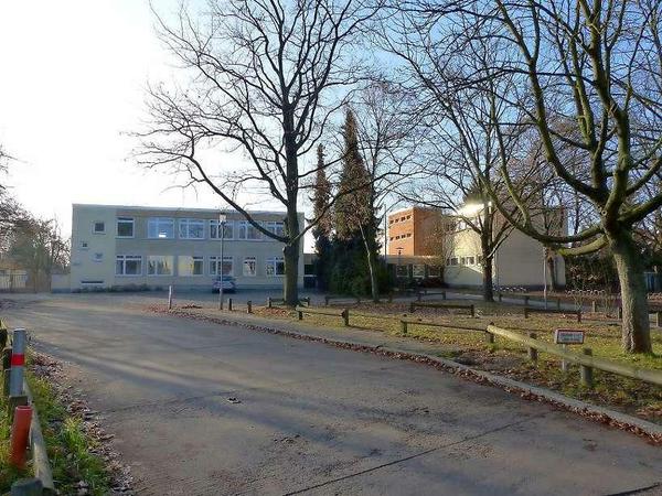 Die Grundschule am Karpfenteich in Lichterfelde.