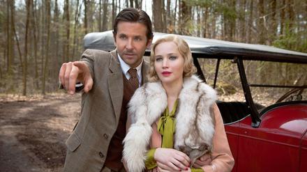 George (Bradley Cooper) und Serena (Jennifer Lawrence).