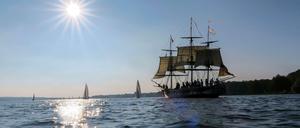 Das Schiff "Royal Louise" auf dem Wannsee bei Berlin.