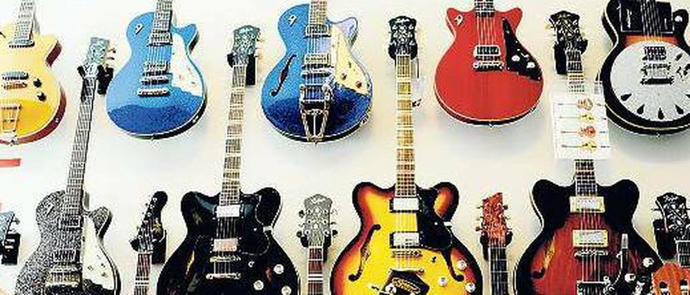 Auf Bestellung. Handgemachte Gitarren, wie hier in einer Berliner Werkstatt, finden ihre Nische. Das eigentliche Geschäft machen aber die Musikkaufhäuser.