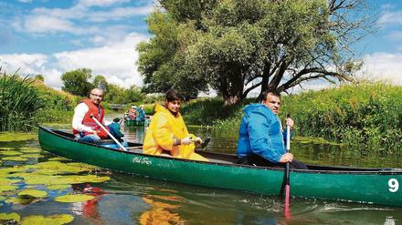 In einer ländlichen Region zu leben wie in der Uckermark (im Bild der Nationalpark Unteres Odertal bei Schwedt) hat seine Vorzüge. Doch an der Infrastruktur hapert es oft. Das Kanu ist da nicht unbedingt eine Lösung.