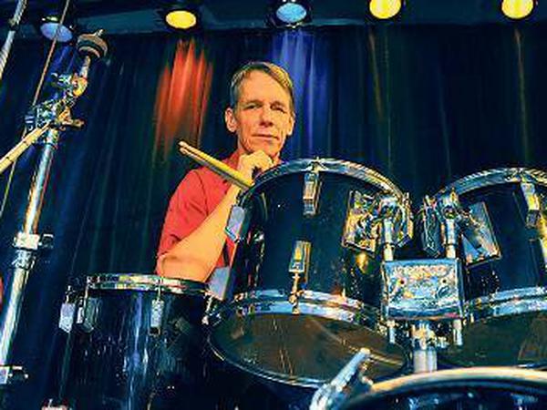 Ernst Bier, 63, Musiker, spielt seit 15 Jahren auf der A-Trane-Weihnachtsshow; täglich vom 21.–30. Dezember.