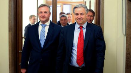 So sieht man sie nie wieder: Klaus Wowereit, Frank Henkel und andere Mitglieder der bisherigen Landesregierung nach einer Senatssitzung, hier auf einem Archivbild.
