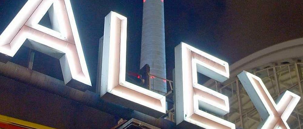 Am Alexanderplatz kam es am Samstagabend zu einer Schlägerei vor einer Diskothek.