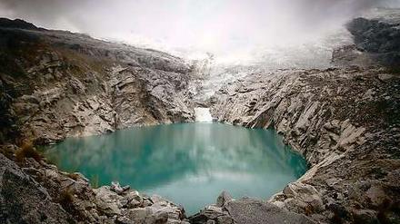 Eine Lagune oberhalb der Stadt Huaraz in den Anden.
