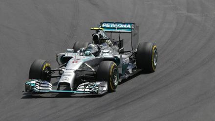 Packende Duelle: Nico Rosberg (v.) hatte gegen Lewis Hamilton die Nase vorn.