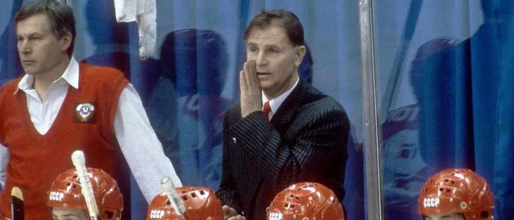 Legende an der Bande: Tichonow glich in seinem Auftreten oft einem General.