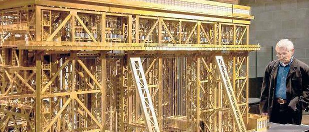 Und so sieht das Ding aus. Seit den 90er Jahren haben die Macher geschraubt. Kosten: knapp 250.000 Euro. 