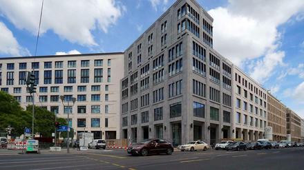 Der Status quo (am 16. Mai). Mit rund 270 Läden und Lokalen auf 76 000 Quadratmetern wird das Einkaufszentrum eines der größten in Berlin.