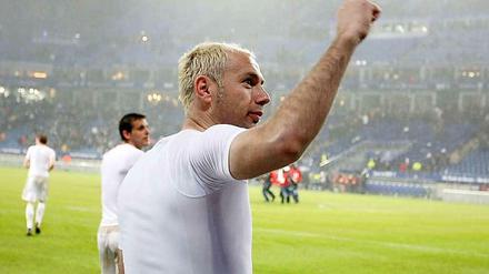 Sergej Baraberz, 42, spielte 330-mal in der Bundesliga für hansa Rostock, Borussia Dortmund, den HSV sowie Bayer Leverkusen und bestritt 47 Länderspiele für Bosnien und Herzegowina.