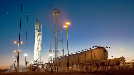 Die Rakete vom Typ Antares vor dem missglückten Start.