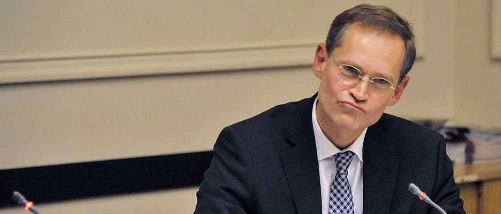 Politik für Frühaufsteher. Michael Müller wird am 11. Dezember zum Regierenden Bürgermeister von Berlin gewählt. Die Sitzung wird auf 9 Uhr vorverlegt.