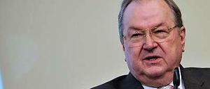 Heinz Buschkowsky (SPD), Bezirksbürgermeister von Neukölln, will gegen NPD-Propaganda vorgehen.