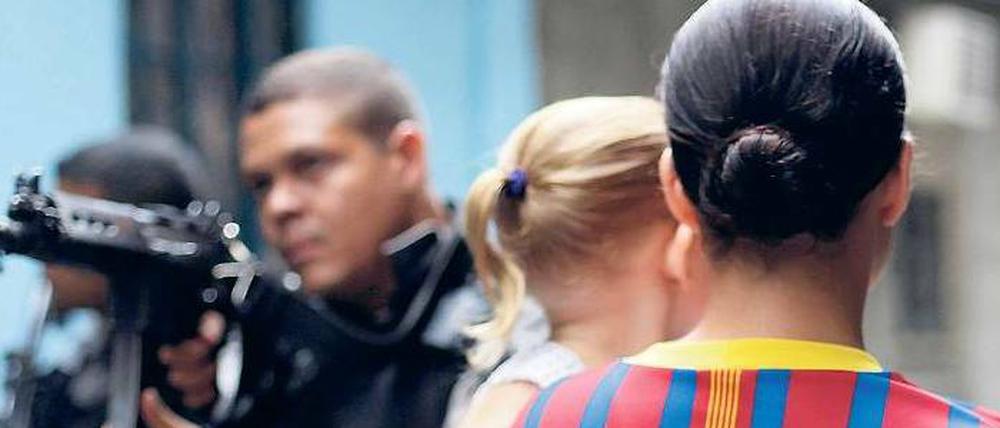 Alltägliche Gewalt. Spezialeinheiten der Polizei in den Favelas von Rio de Janeiro.