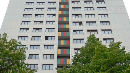  Hochhaus in der Einbecker Straße in Berlin-Lichtenberg.