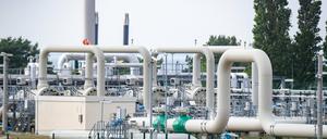 Rohrsysteme und Absperrvorrichtungen in der Gasempfangsstation der Ostseepipeline Nord Stream 1.